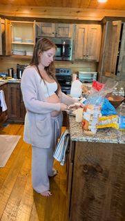 Katelyn Campisi feet photo thumbnail