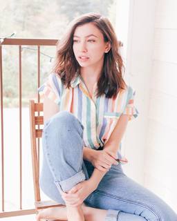 Katelyn Nacon feet photo thumbnail