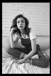 Katelyn Nacon feet photo thumbnail