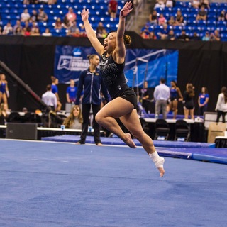 Katelyn Ohashi feet photo thumbnail