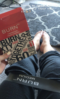 Katelyn Ohashi feet photo thumbnail