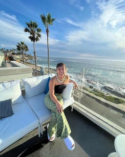 Katelyn Ohashi feet photo thumbnail