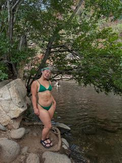 Katelyn Ohashi feet photo thumbnail