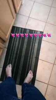 Katelyn Tarver feet photo 17