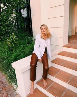 Katelyn Tarver feet photo 13
