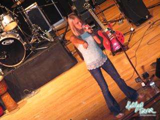 Katelyn Tarver feet photo 15