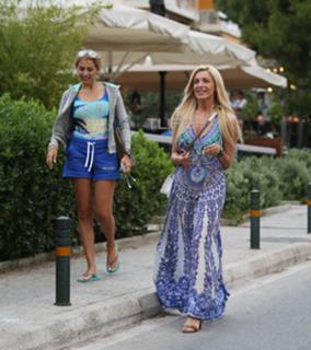 Katerina Kainourgiou feet photo thumbnail