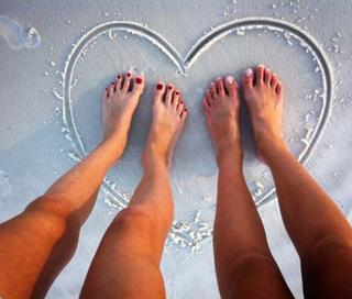 Katerina Kainourgiou feet photo thumbnail