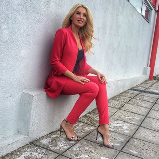 Katerina Kainourgiou feet photo thumbnail