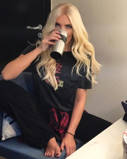 Katerina Kainourgiou feet photo thumbnail