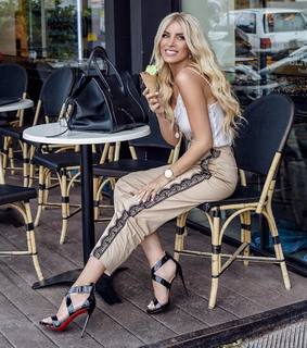 Katerina Kainourgiou feet photo thumbnail