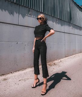 Katerina Kainourgiou feet photo thumbnail