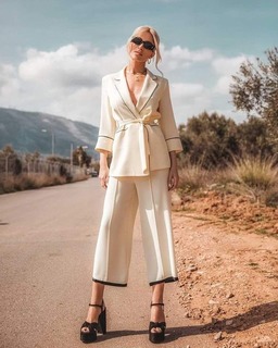 Katerina Kainourgiou feet photo thumbnail