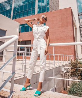 Katerina Kainourgiou feet photo thumbnail