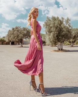 Katerina Kainourgiou feet photo thumbnail