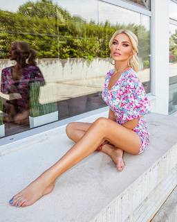 Katerina Kainourgiou feet photo thumbnail