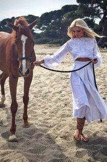 Katerina Kainourgiou feet photo thumbnail