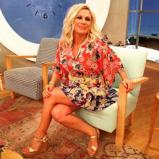 Katerina Karavatou feet photo thumbnail