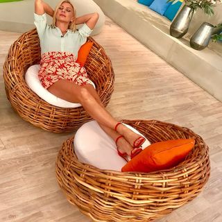 Katerina Karavatou feet photo thumbnail
