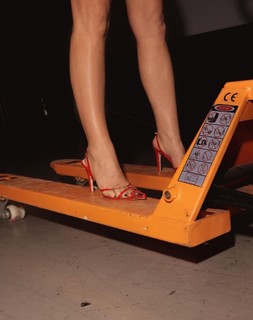 Katerina Karavatou feet photo thumbnail