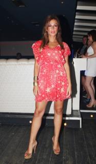 Katerina Papoutsaki feet photo thumbnail