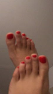 Katerina Papoutsaki feet photo thumbnail