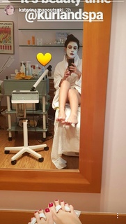 Katerina Papoutsaki feet photo thumbnail
