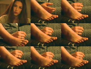 Katerina Papoutsaki feet photo thumbnail