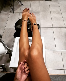 Katerina Papoutsaki feet photo thumbnail