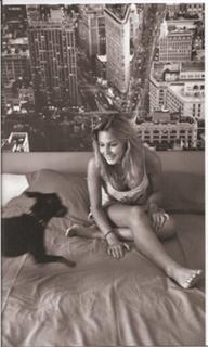 Katerina Papoutsaki feet photo thumbnail