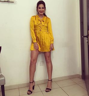 Katerina Papoutsaki feet photo thumbnail