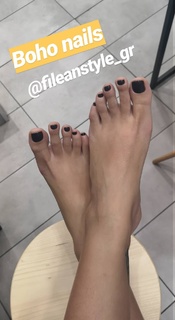 Katerina Papoutsaki feet photo thumbnail