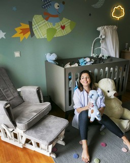 Katerina Papoutsaki feet photo thumbnail