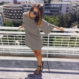 Katerina Papoutsaki feet photo thumbnail