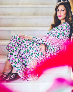 Katerina Papoutsaki feet photo thumbnail