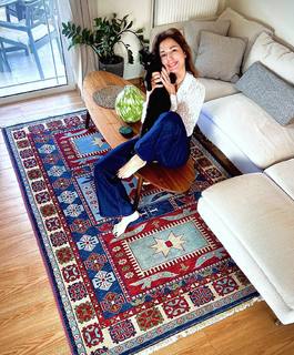 Katerina Papoutsaki feet photo thumbnail