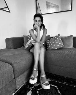 Katerina Papoutsaki feet photo thumbnail