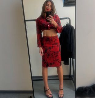 Katerina Papoutsaki feet photo thumbnail