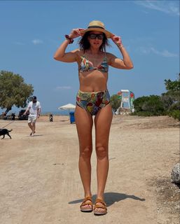 Katerina Papoutsaki feet photo thumbnail