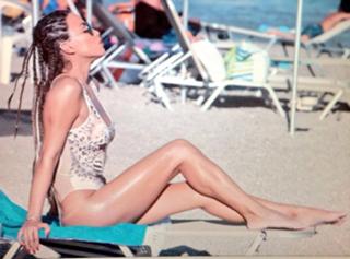 Katerina Stiekoudi feet photo thumbnail