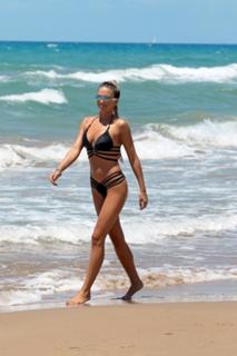 Katerina Stiekoudi feet photo thumbnail