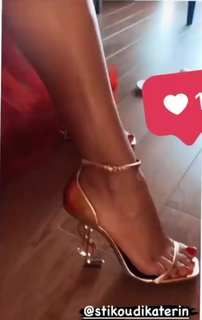 Katerina Stiekoudi feet photo thumbnail