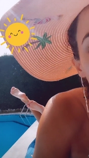 Katerina Stiekoudi feet photo thumbnail