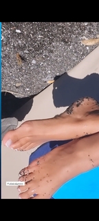 Katerina Stiekoudi feet photo thumbnail