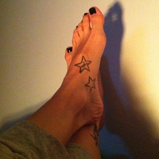 Katerina Tsavalou feet photo 1