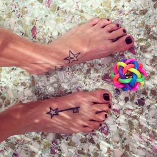 Katerina Tsavalou feet photo 4