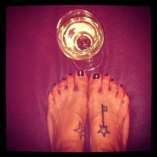 Katerina Tsavalou feet photo 9
