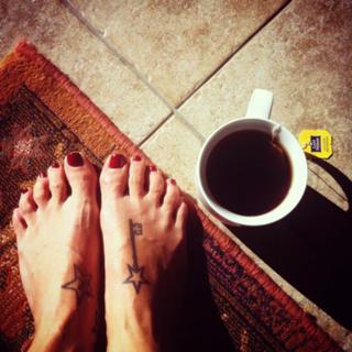Katerina Tsavalou feet photo 2