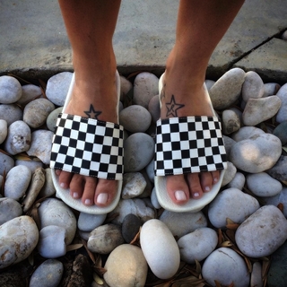 Katerina Tsavalou feet photo 10