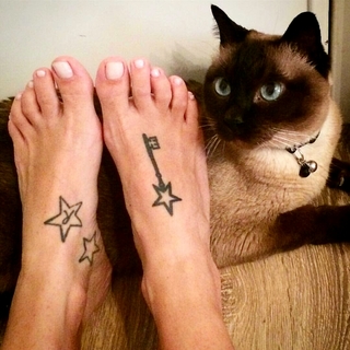 Katerina Tsavalou feet photo 9